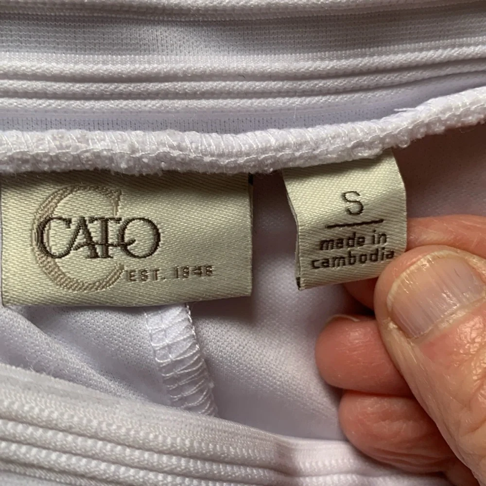 Cato White A-Line Pleated Knee Length Skirt EUC